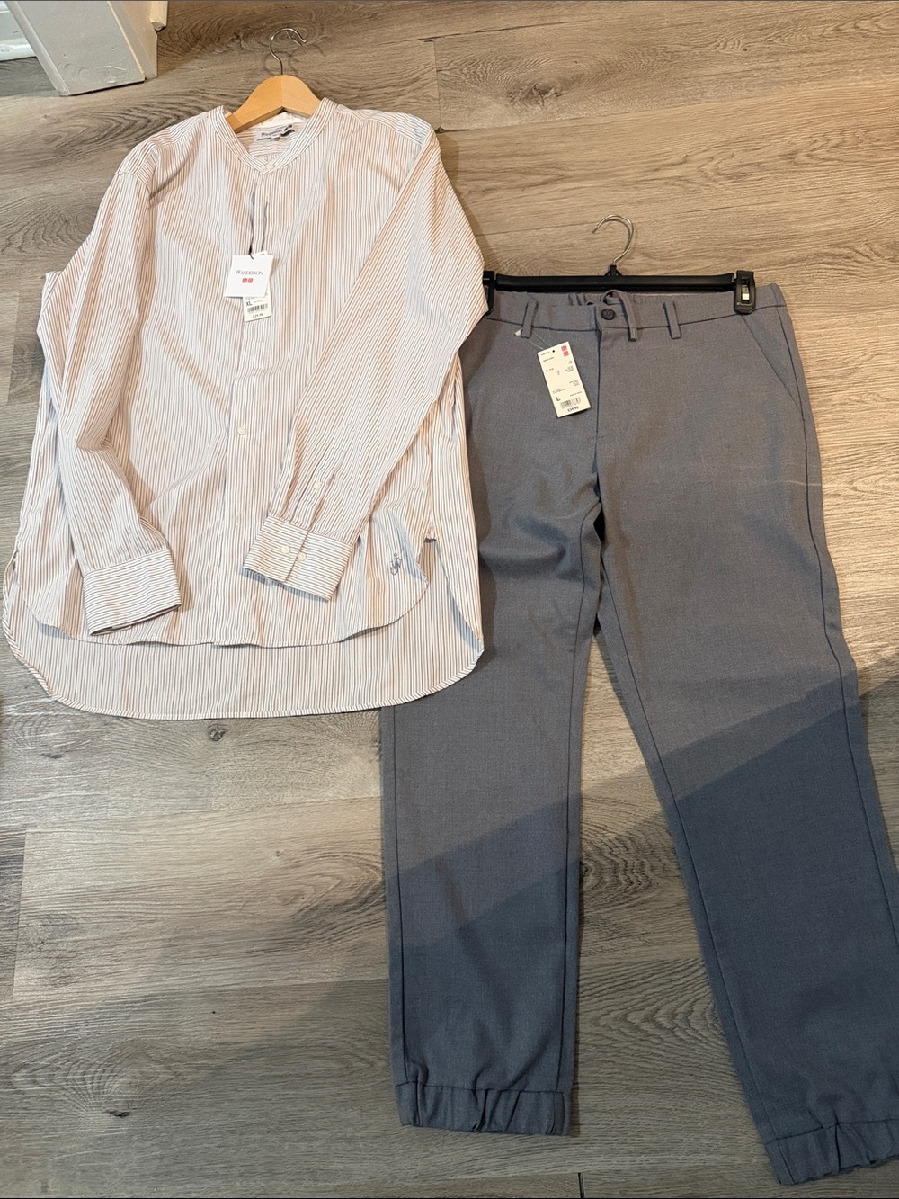 Uniglo Men's Gray Pants and Long T shirt SET size large & XL